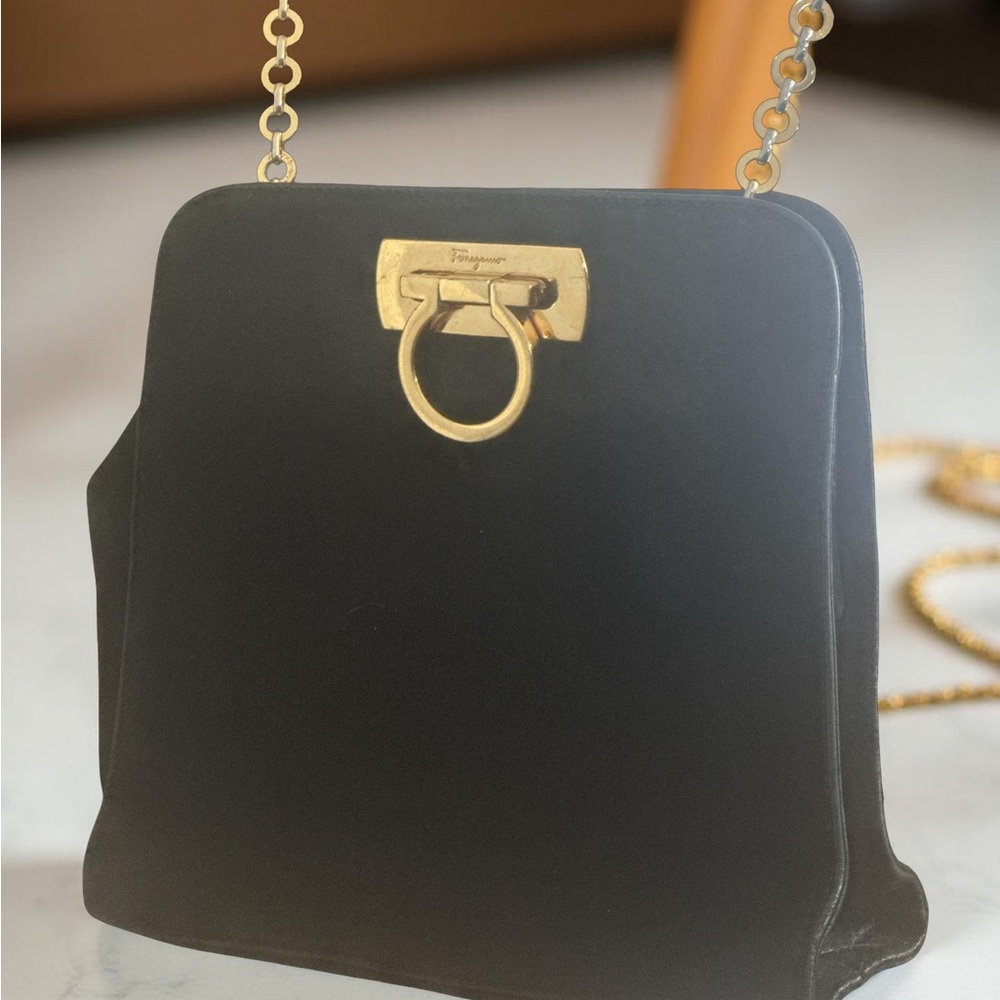 Vintage Ferragamo Gancini Shoulder - Crossbody Bag Gold Chain- Black -Gold Lock - Picture 7 of 15